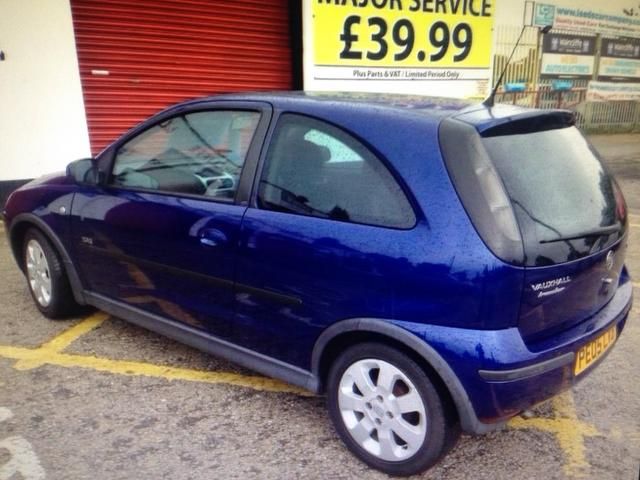 2005 Vauxhall Corsa 1.2 i 16v SXi 3dr image 4