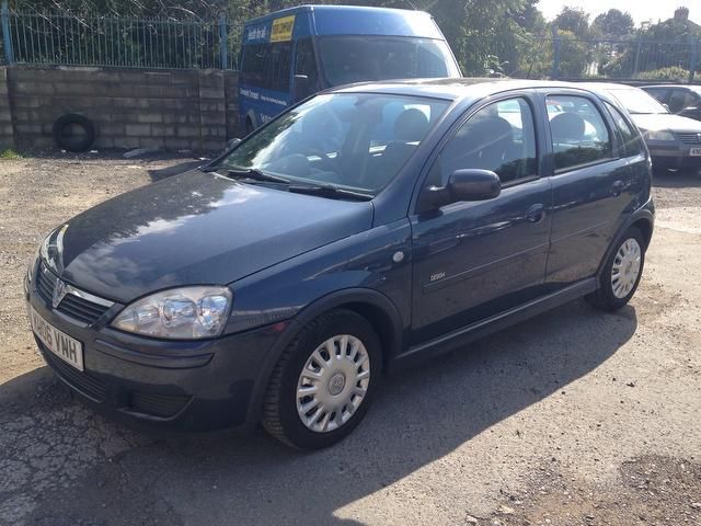 2006 Vauxhall Corsa 1.2 i 16v Design 5dr image 3