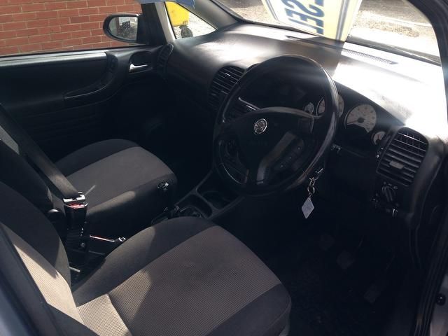 2005 Vauxhall Zafira 2.0 DTi 16v Breeze 5dr image 7