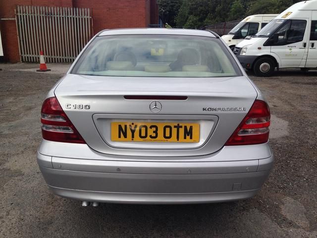 2003 Mercedes-Benz C Class 1.8 C180 Kompressor Classic SE 4dr image 4