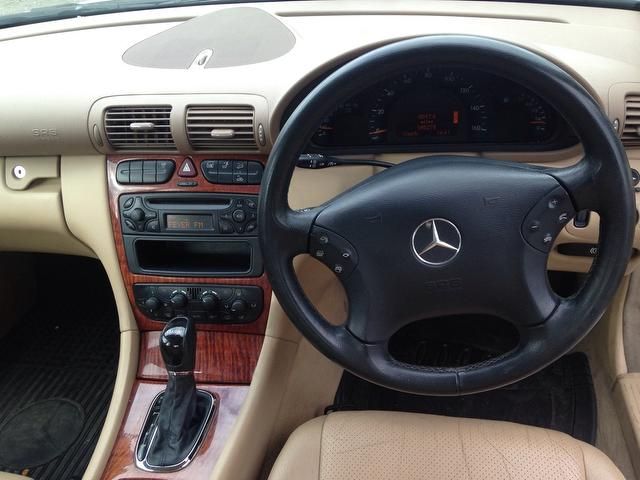 2003 Mercedes-Benz C Class 1.8 C180 Kompressor Classic SE 4dr image 6