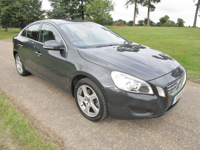 2011 Volvo S60 T4 SE image 1