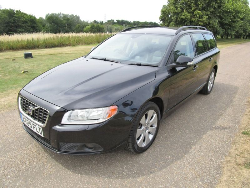 2009 Volvo V70 T SE image 3