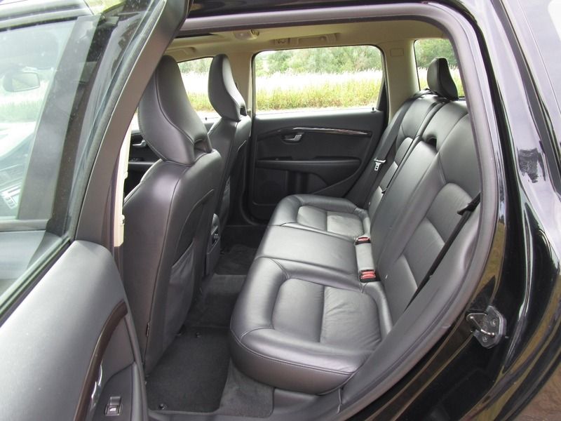 2009 Volvo V70 T SE image 6