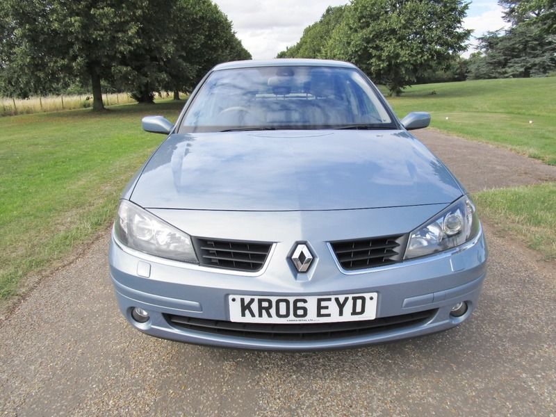 2006 Renault Laguna Initiale V6 24V image 2