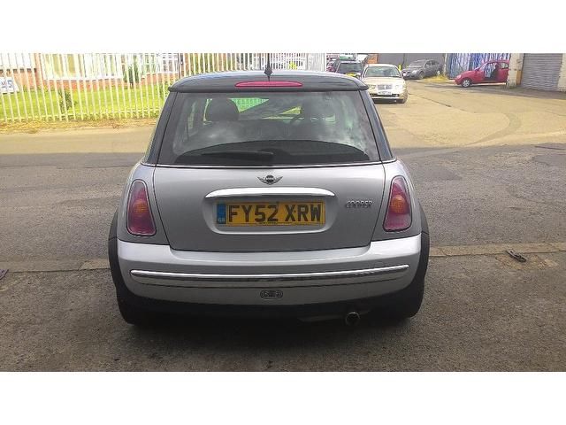 2002 MINI Hatch Cooper 1.6 Cooper 3dr image 4