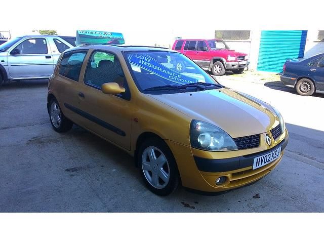 2002 Renault Clio 1.2 16v Dynamique 3dr image 1