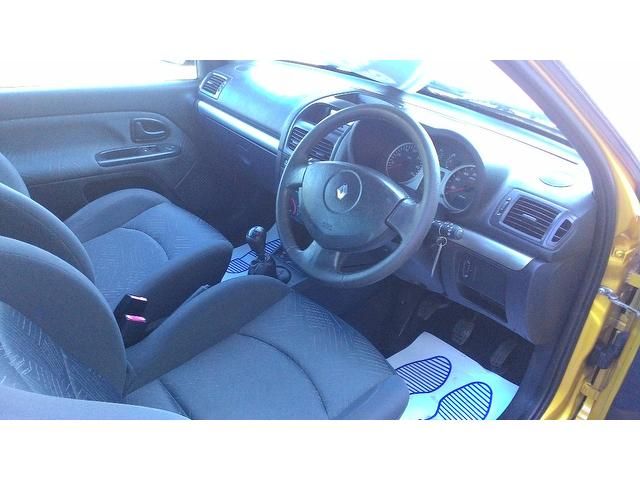 2002 Renault Clio 1.2 16v Dynamique 3dr image 5