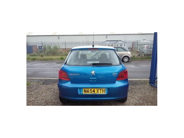 2004 Peugeot 307 1.4 HDi S 5dr image 3