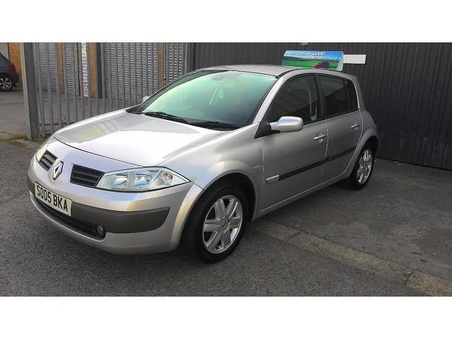 2005 Renault Megane 1.6 VVT Dynamique 5dr image 2