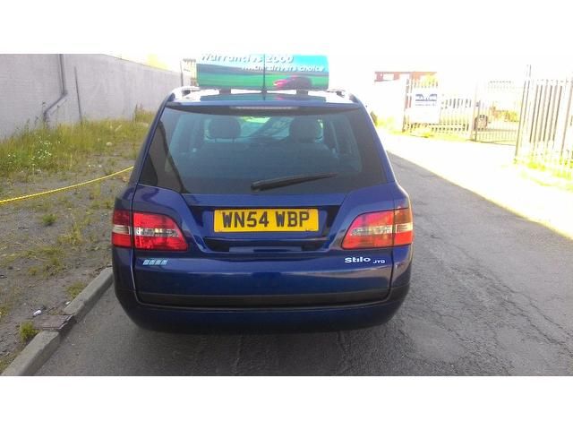 2004 Fiat Stilo 1.9 JTD Dynamic 5dr image 4