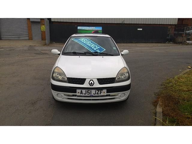 2001 Renault Clio 1.2 16v Expression + 5dr image 3