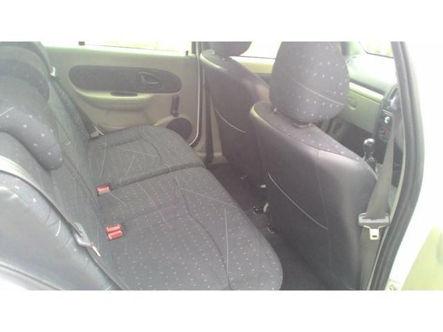2001 Renault Clio 1.2 16v Expression + 5dr image 6