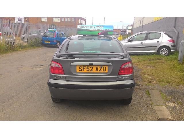 2002 Renault Megane 1.4 16v Fidji 5dr image 4