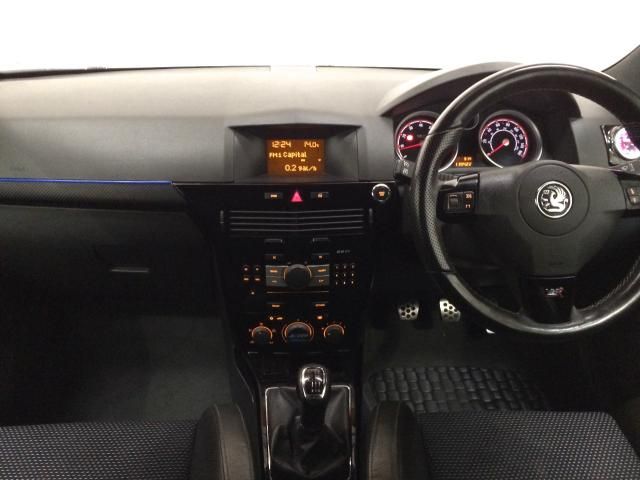 2008 VAUXHALL ASTRA 2.0 VXR 3d 240 BHP image 9