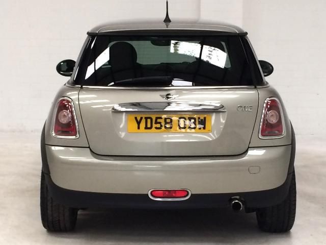 2008 MINI HATCH 1.4 ONE 3d 94 BHP image 3