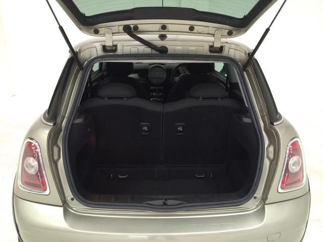 2008 MINI HATCH 1.4 ONE 3d 94 BHP image 4