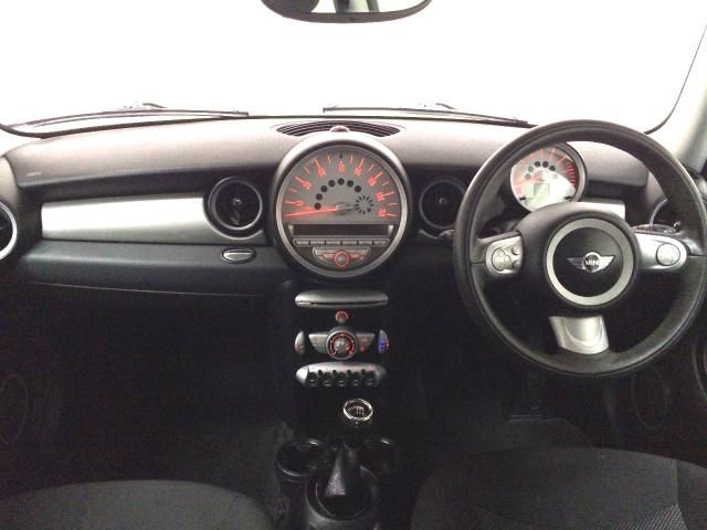 2008 MINI HATCH 1.4 ONE 3d 94 BHP image 5