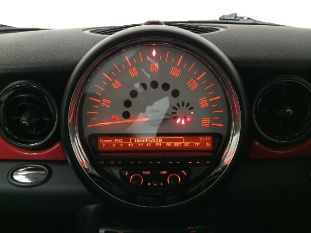 2010 MINI HATCH 1.6 ONE D 3d 90 BHP image 9