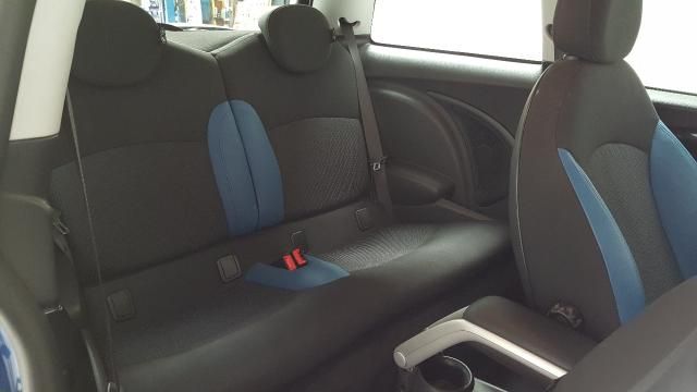 2009 MINI HATCH 1.6 COOPER 3d 118 BHP image 8