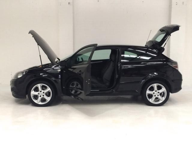 2007 VAUXHALL ASTRA 1.9 SRI CDTI 3d 150 BHP image 3