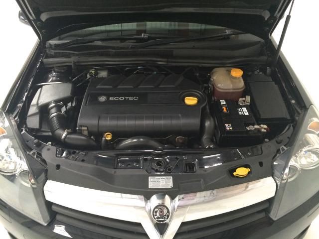 2007 VAUXHALL ASTRA 1.9 SRI CDTI 3d 150 BHP image 8