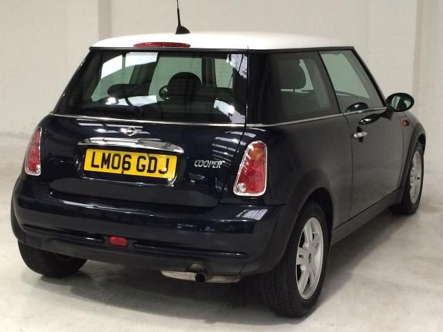 2006 MINI HATCH 1.6 COOPER 3d 114 BHP image 3