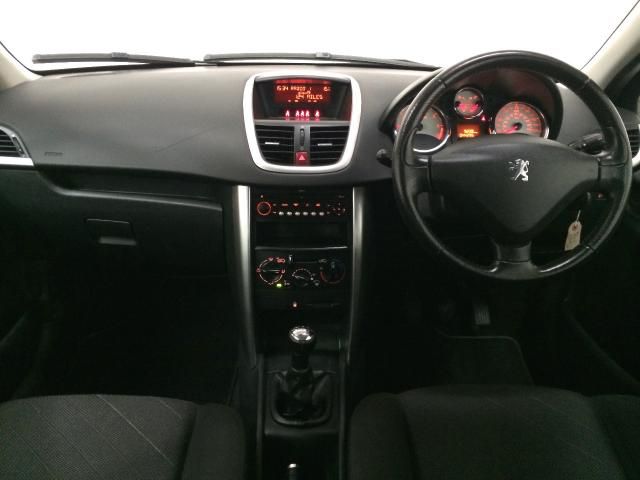 2009 PEUGEOT 207 1.4 SPORT 3d 74 BHP image 4