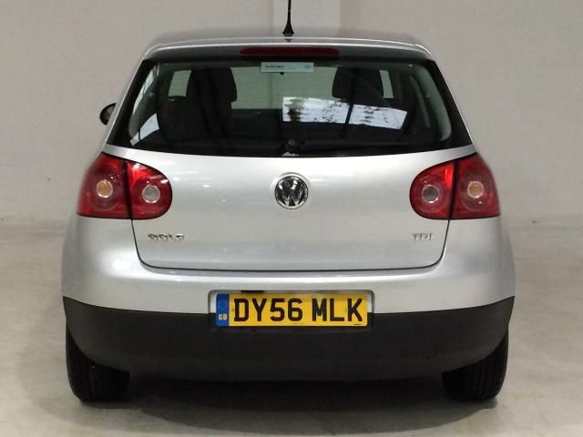 2006 VOLKSWAGEN GOLF 1.9 S TDI 5d 103 BHP image 3