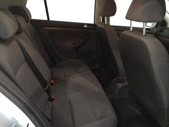 2006 VOLKSWAGEN GOLF 1.9 S TDI 5d 103 BHP image 7
