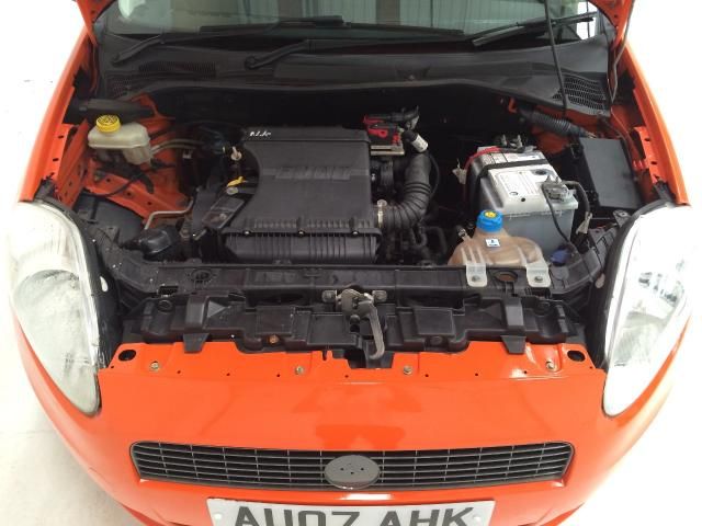 2007 FIAT GRANDE PUNTO 1.4 SPORTING 16V 3d 94 BHP image 5