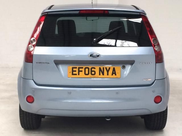 2006 FORD FIESTA 1.4 ZETEC CLIMATE TDCI 3d 68 BHP image 3