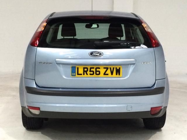 2006 FORD FOCUS 1.6 GHIA 16V 5d 116 BHP image 3