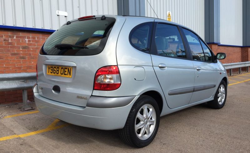 2001 Renault Scenic 1.6 16v Privilege + 5DR image 4