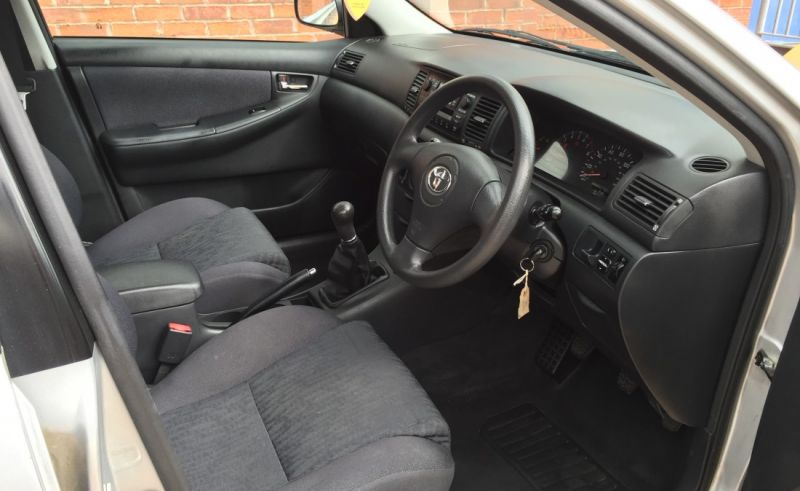 2002 Toyota Corolla 1.6 VVTi T3 5DR image 5