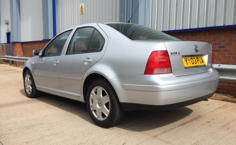 2002 Volkswagen Bora 1.9 TDi 130 SE image 3