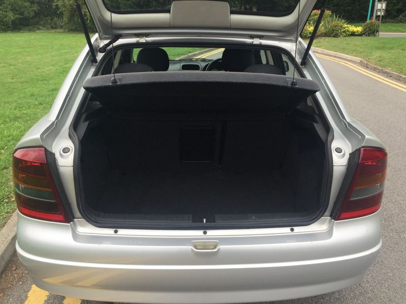 2003 Vauxhall Astra SXI 16V image 4