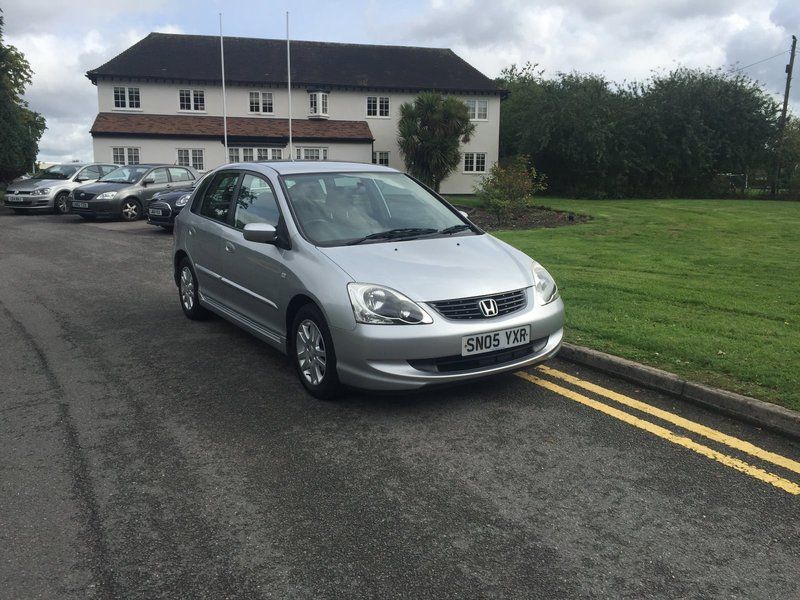 2005 Honda Civic SE image 1