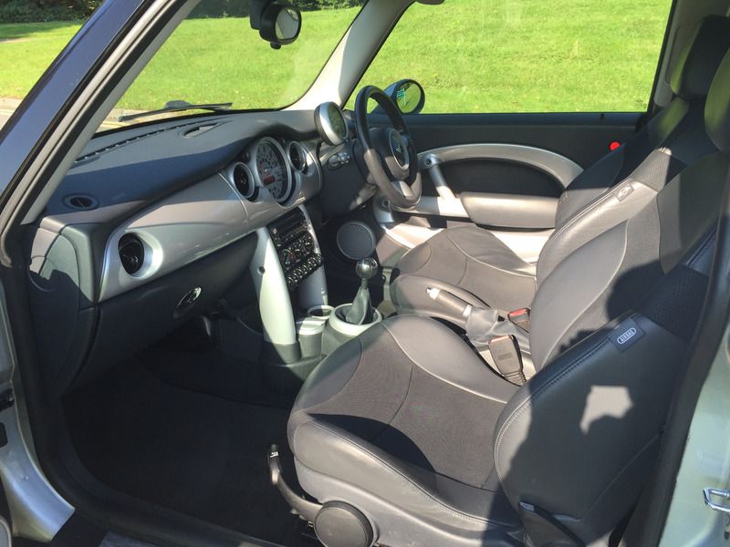 2005 MINI Hatch Cooper image 4