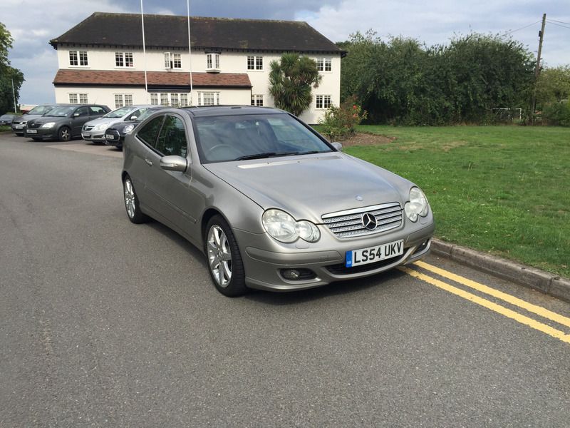 2004 Mercedes C Class C200 Kompressor SE Sports image 1