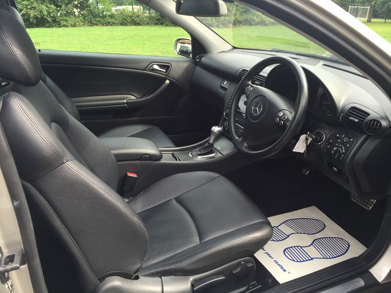 2004 Mercedes C Class C200 Kompressor SE Sports image 6