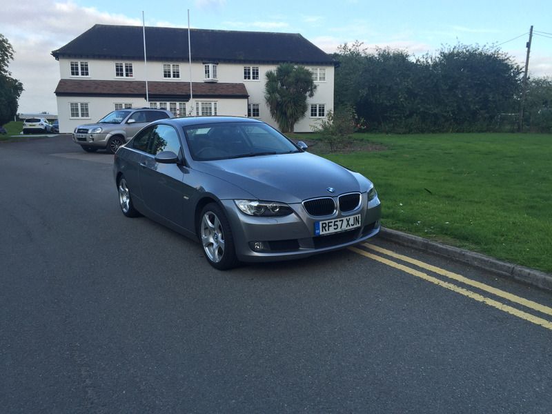 2007 BMW 3 SERIES 320i SE image 1