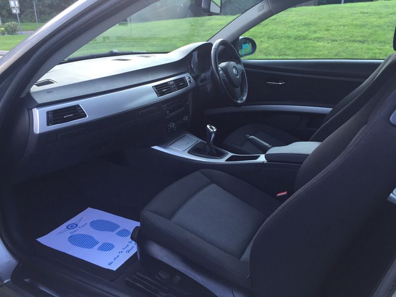 2007 BMW 3 SERIES 320i SE image 5