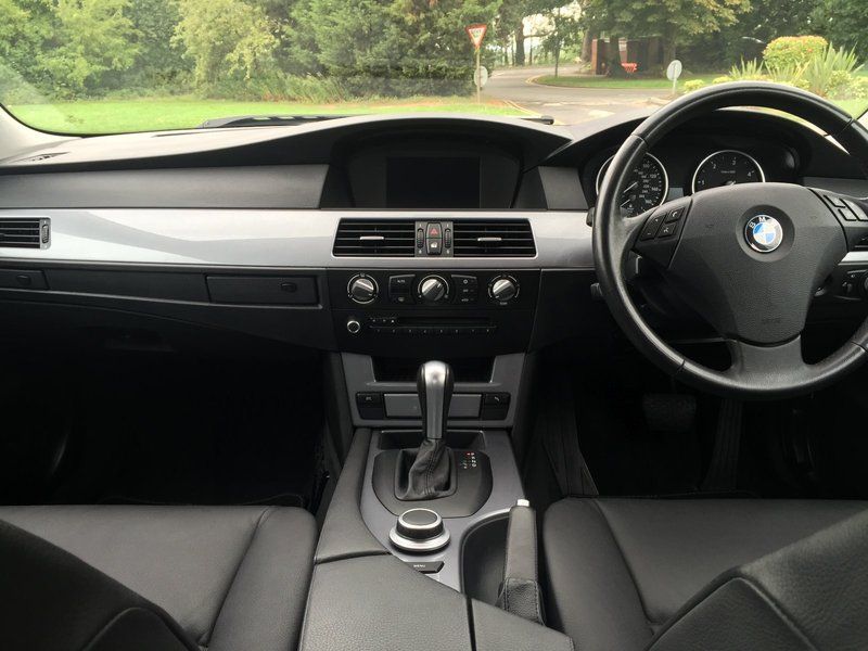 2007 BMW 5 SERIES 520d SE image 7