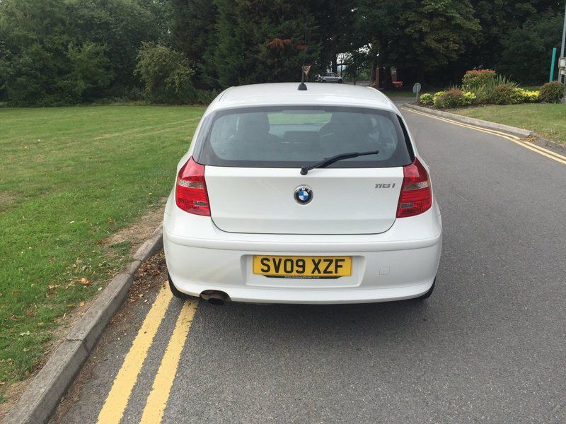 2009 BMW 1 SERIES 116I image 3