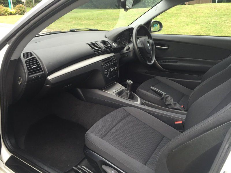 2009 BMW 1 SERIES 116I image 5
