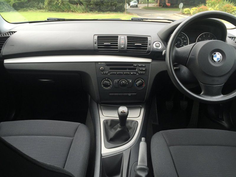 2009 BMW 1 SERIES 116I image 7