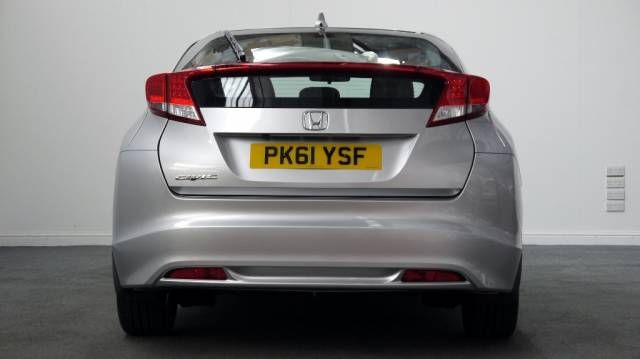 2012 HONDA CIVIC 2.2 i-DTEC ES 5dr image 3