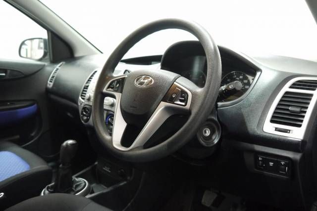 2009 HYUNDAI I20 1.4 CRDI Comfort 5dr image 5