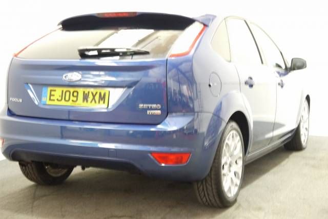 2009 FORD FOCUS 1.8 TDCi Zetec 5dr image 4